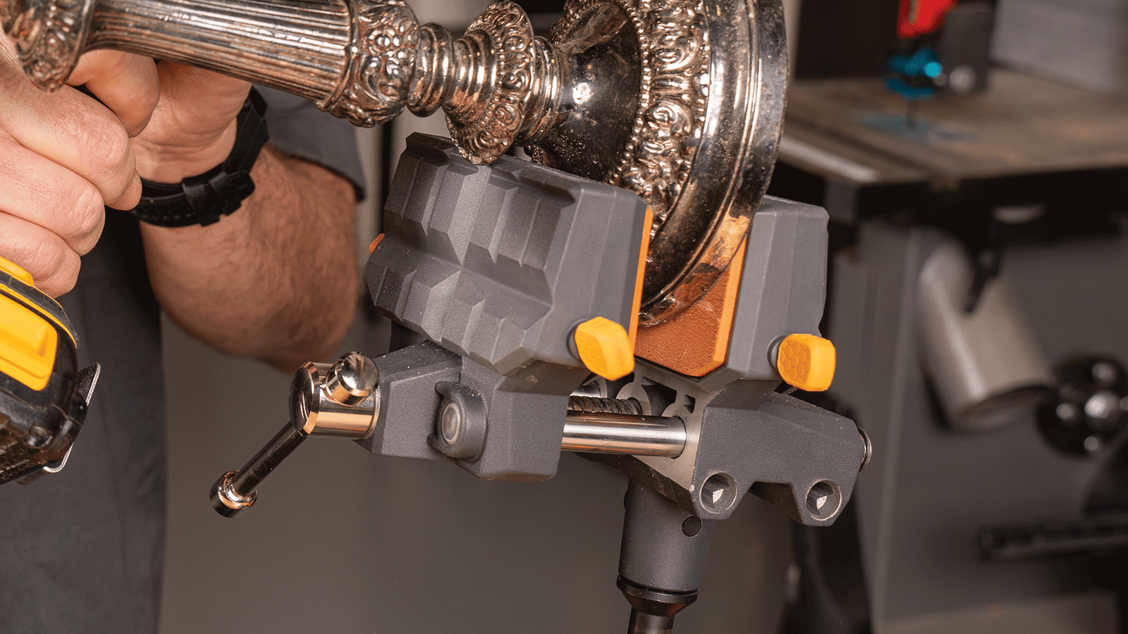 How Gunsmiths Set Up Their Workbench (And What Vise They Use)